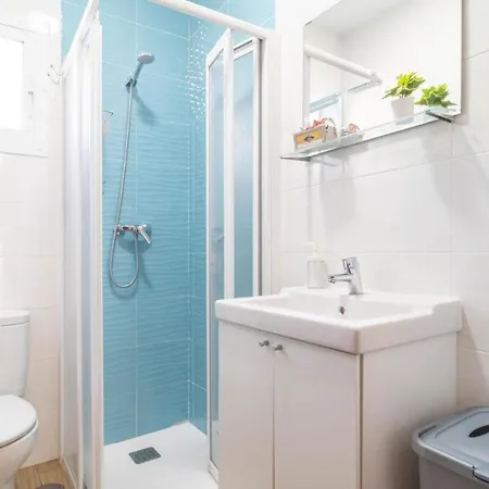 Holiday home Gorgeous In With Wifi Arenas (Malaga)