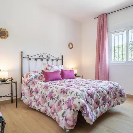 Gorgeous In With Wifi Holiday home